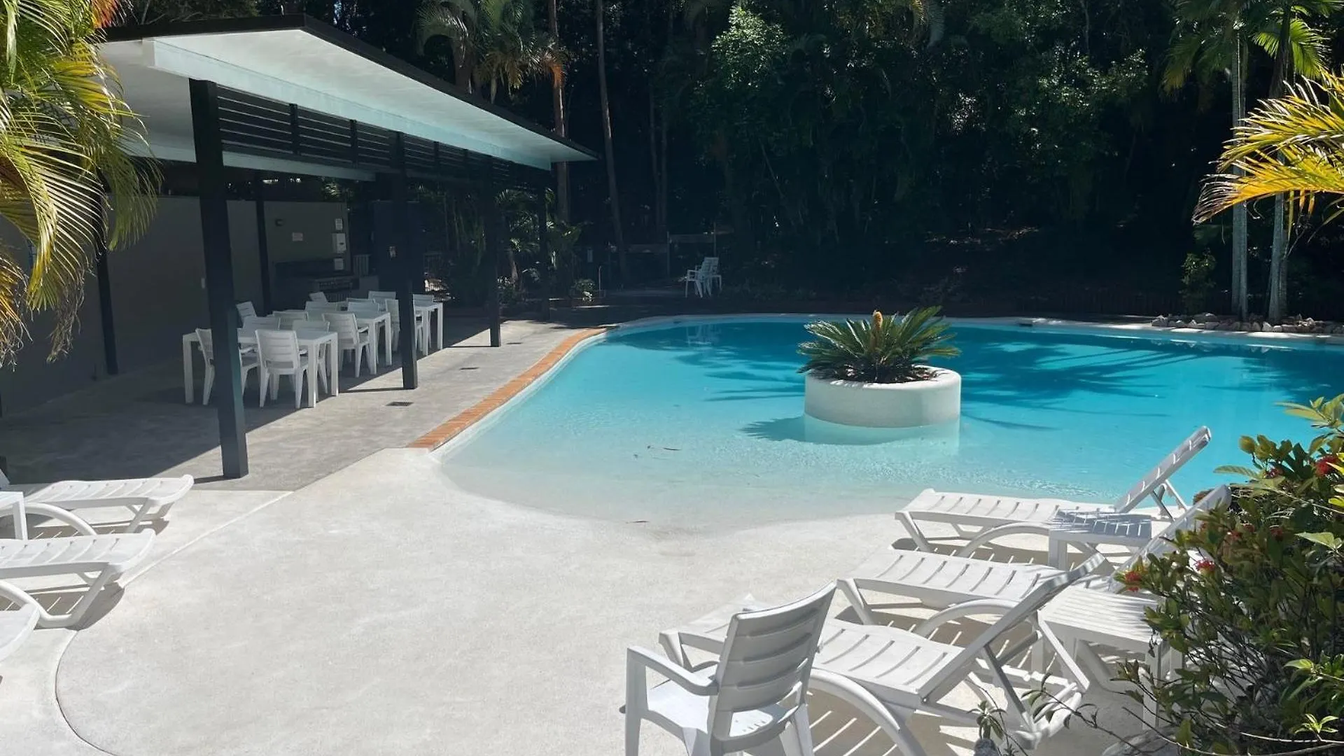 Baden 80 Rainbow Shores Rainbow Beach